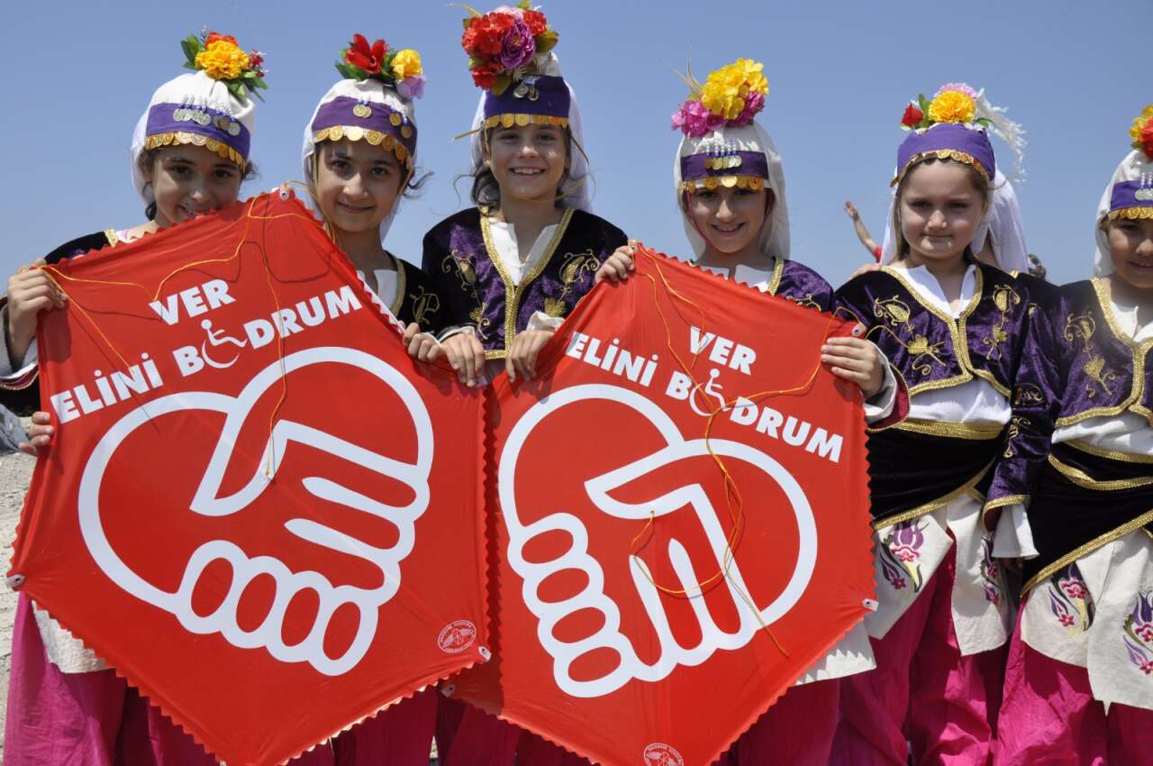 Bodrum Uçurtma Festivali, 21 yıldır Engelleri Gökyüzünde Kaldırıyor 1